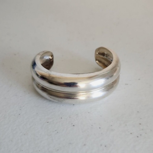 Silver Bangle Bracelet - Picture 1 of 8